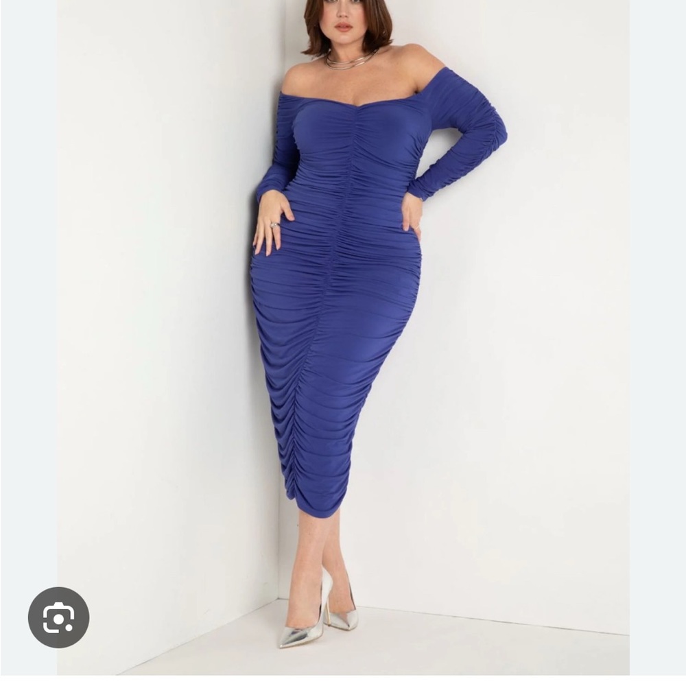 Eloquii Blue Off-Shoulder Long Sleeve Bodycon Dress